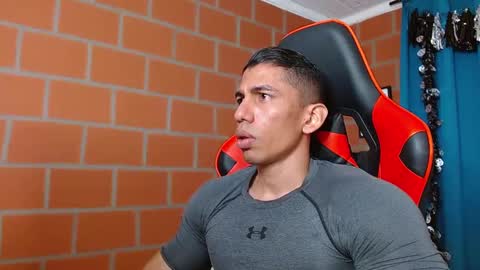 Adan Sin online show from December 28, 3:48 pm