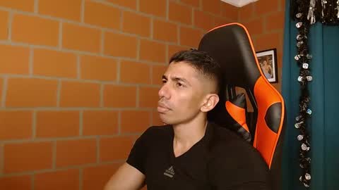 Adan Sin online show from January 6, 11:52 pm