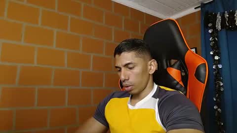 Adan Sin online show from January 28, 6:49 pm