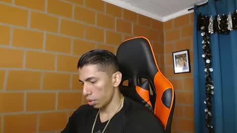 Adan Sin online show from February 21, 6:59 pm