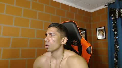 Adan Sin online show from February 22, 11:13 pm