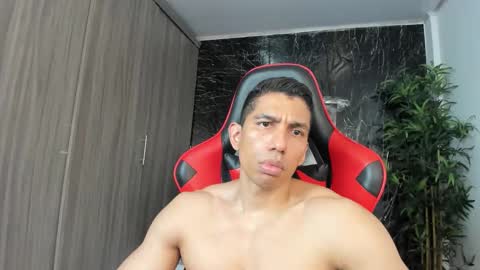 Adan Sin online show from April 18, 7:07 pm