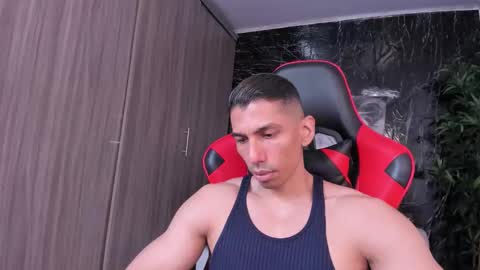 Adan Sin online show from April 20, 4:21 pm