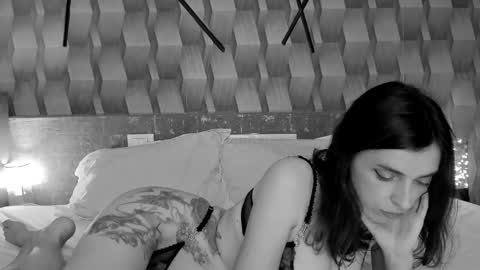 Snapshot of addicting_alice chatting on November 12, 3:45 pm PMFORPVTBB online show from November 12, 3:45 pm