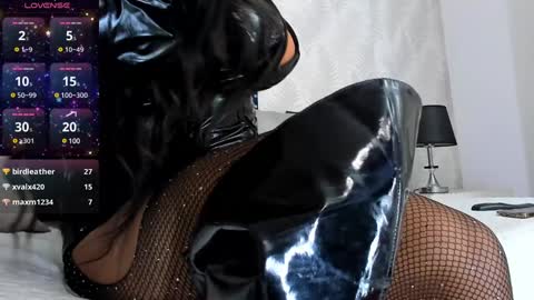 NIcolle online show from January 19, 11:53 pm