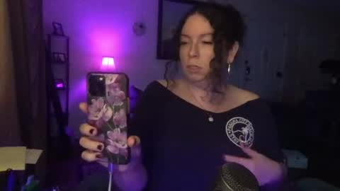 Snapshot of addiebby00 chatting on June 7, 4:27 am Addie 3 online show from June 7, 4:27 am