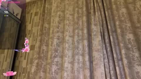 Snapshot of adel_evans chatting on February 15, 1:13 am Adele online show from February 15, 1:13 am