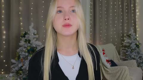 Snapshot of adele_armas chatting on January 8, 12:17 am Adele online show from January 8, 12:17 am