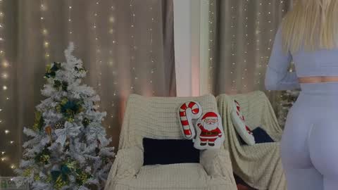 Snapshot of adele_armas chatting on January 9, 6:04 pm Adele online show from January 9, 6:04 pm