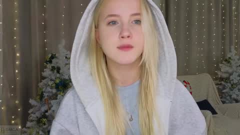 Snapshot of adele_armas chatting on January 9, 9:05 pm Adele online show from January 9, 9:05 pm