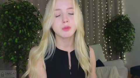 Snapshot of adele_armas chatting on January 30, 12:29 am Adele online show from January 30, 12:29 am