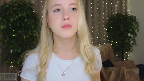 Snapshot of adele_armas chatting on February 2, 9:45 pm Adele online show from February 2, 9:45 pm