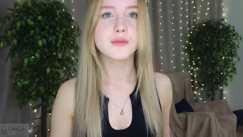 Snapshot of adele_armas chatting on February 6, 10:53 pm Adele online show from February 6, 10:53 pm