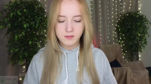 Snapshot of adele_armas chatting on February 7, 9:26 pm Adele online show from February 7, 9:26 pm