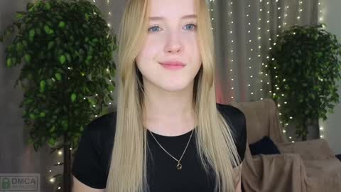 Snapshot of adele_armas chatting on February 8, 12:28 am Adele online show from February 8, 12:28 am