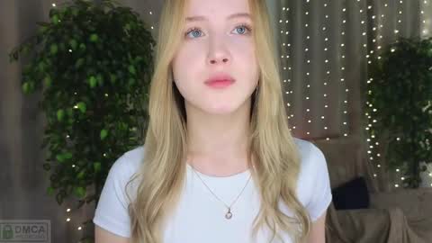 Snapshot of adele_armas chatting on February 14, 6:19 pm Adele online show from February 14, 6:19 pm