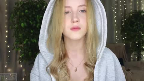 Snapshot of adele_armas chatting on February 16, 9:48 pm Adele online show from February 16, 9:48 pm