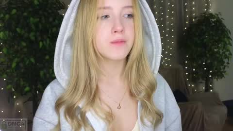 Snapshot of adele_armas chatting on February 28, 12:32 am Adele online show from February 28, 12:32 am