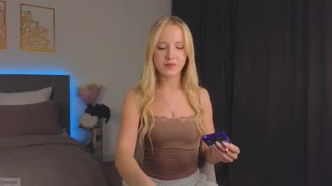 Snapshot of adele_armas chatting on October 15, 10:43 pm Adele online show from October 15, 10:43 pm