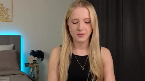 Snapshot of adele_armas chatting on November 26, 10:11 pm Adele online show from November 26, 10:11 pm