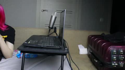 Snapshot of adele_fallen chatting on May 17, 6:59 pm Kamala Adele online show from May 17, 6:59 pm