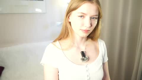 Snapshot of adele_laurie_ chatting on June 21, 3:25 pm Adeline online show from June 21, 3:25 pm