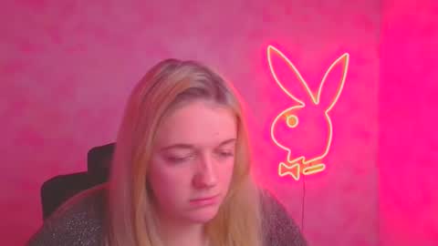 Snapshot of adele_missu chatting on November 15, 12:56 pm Adele online show from November 15, 12:56 pm