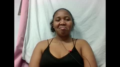 Snapshot of adelealy chatting on October 8, 7:06 am adelealy online show from October 8, 7:06 am