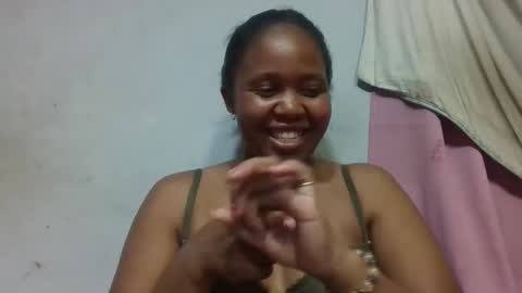 Snapshot of adelealy chatting on May 3, 3:18 pm adelealy online show from May 3, 3:18 pm