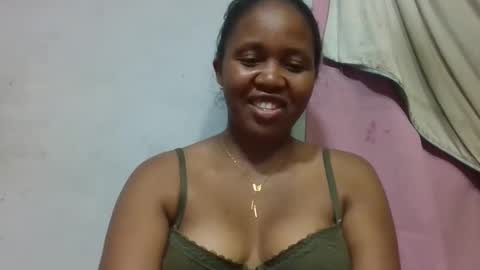 Snapshot of adelealy chatting on May 4, 3:30 pm adelealy online show from May 4, 3:30 pm