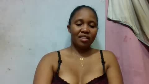 Snapshot of adelealy chatting on May 15, 8:54 am adelealy online show from May 15, 8:54 am