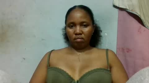 Snapshot of adelealy chatting on May 21, 2:35 pm adelealy online show from May 21, 2:35 pm