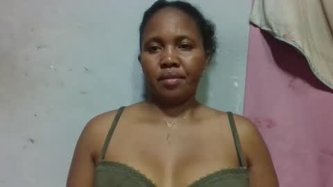 Snapshot of adelealy chatting on May 31, 11:50 am adelealy online show from May 31, 11:50 am