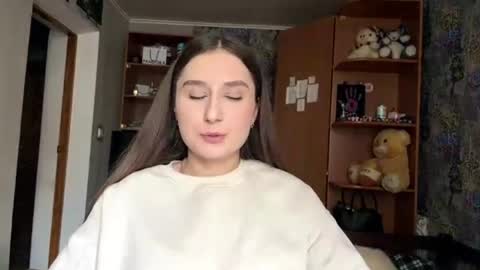 Poly online show from April 9, 11:48 am