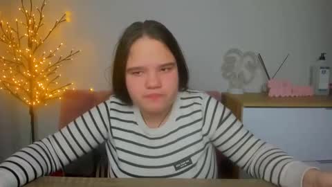 adelecruzz online show from February 12, 4:44 pm