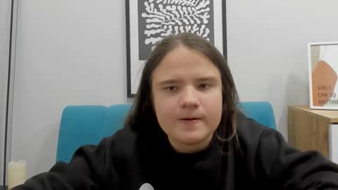 adelecruzz online show from November 24, 1:00 pm