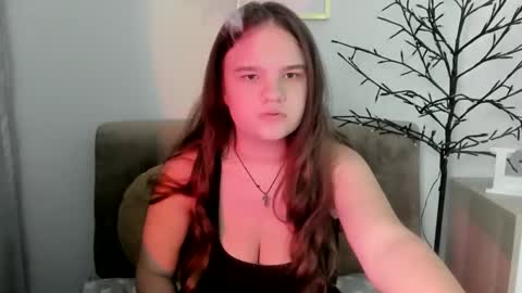 adelecruzz online show from June 4, 11:38 am