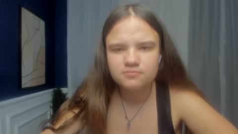 adelecruzz online show from June 5, 11:38 am