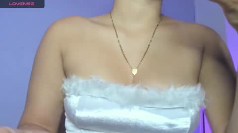 AdeleFoxx online show from December 7, 12:35 pm