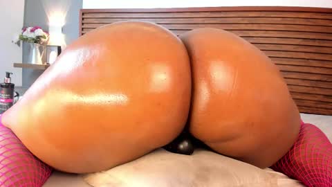 Snapshot of adelehottman chatting on September 26, 6:23 pm Adele online show from September 26, 6:23 pm