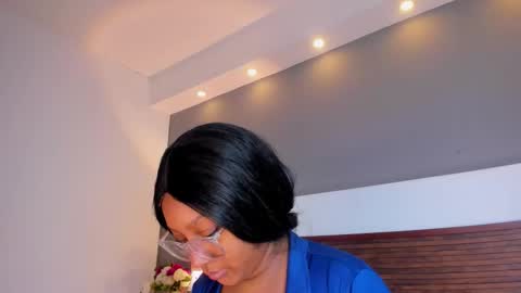 Snapshot of adelehottman chatting on October 27, 12:20 pm Adele online show from October 27, 12:20 pm