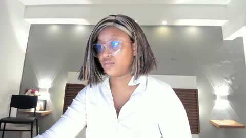 Snapshot of adelehottman chatting on November 27, 12:07 pm Adele online show from November 27, 12:07 pm