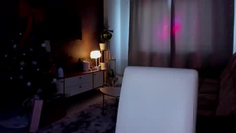 Adele Shine online show from February 3, 6:40 am