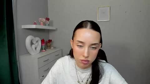 Adele online show from April 9, 6:30 am