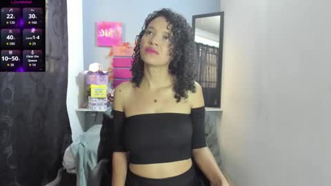 Snapshot of adeleth_blue chatting on December 4, 1:31 pm Adeleth online show from December 4, 1:31 pm