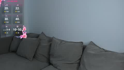 adelexx_zll online show from June 18, 9:14 am