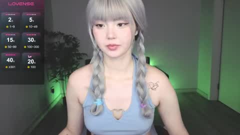 adelina__flower online show from April 22, 1:52 am