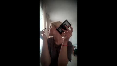 Snapshot of adelina_max chatting on June 10, 11:09 am Adelina Max online show from June 10, 11:09 am
