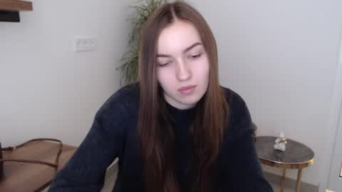 adelina_sweett online show from November 10, 1:43 pm