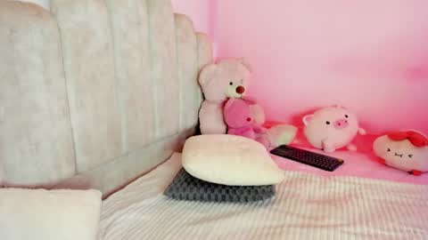 Snapshot of adeline1__ chatting on June 26, 3:16 pm dahia online show from June 26, 3:16 pm